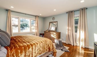 82 Kempson Pl, Metuchen, NJ 08840