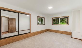 8473 E Apache Trl, Athol, ID 83801