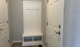 582 Ivyland St, Ann Arbor, MI 48108