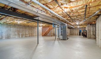11 Pondside Ln 11, Bolton, MA 01740