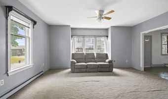 36 Vernon St, Auburn, ME 04210