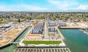 2007 Stanford St, Alameda, CA 94501