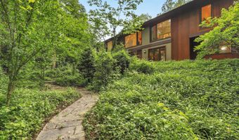6921 AYR Ln, Bethesda, MD 20817