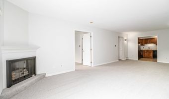 55 Mill Plain Rd 32-20, Danbury, CT 06811