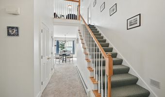 20 Eagle Point Rd, Bath, ME 04530