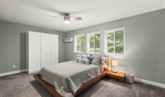 84 Roundhouse Rd, Bourne, MA 02532
