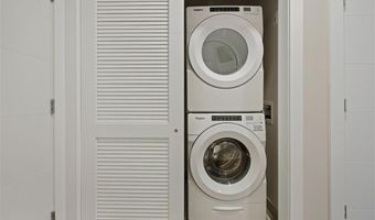 662 AVENUE C 304, Bayonne, NJ 07002