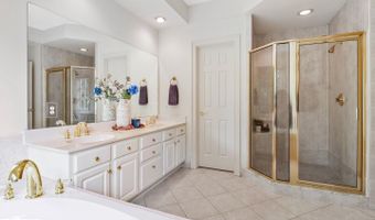 4831 26TH St N, Arlington, VA 22207