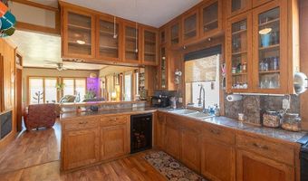 703 Jersey St, Baldwin City, KS 66006