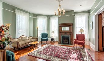 208 S Main St, Abbeville, SC 29620