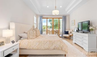 2800 Hilliard Dr, Charlotte, NC 28205