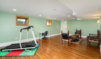 2135 Tuomy Rd, Ann Arbor, MI 48104