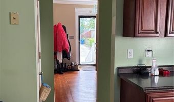 15 Villa Ave, Cranston, RI 02905