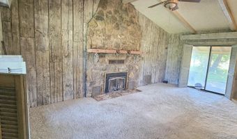 8526 SE 70th Ter, Baxter Springs, KS 66713