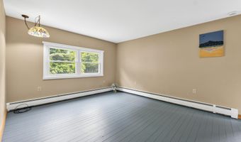 241 E Hardscrabble Rd, Auburn, ME 04210