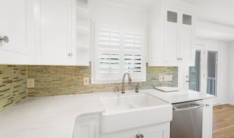 2558 Apple Ridge Ln, Amberley, OH 45236