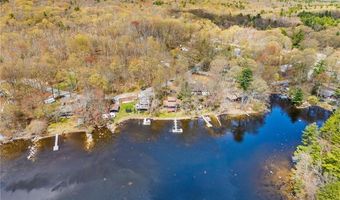 316 Court House Ln, Burrillville, RI 02859