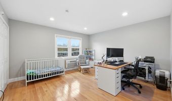 40 Woodridge Dr 40, Cheshire, CT 06410