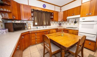6748 Cedar St, Akron, NY 14001