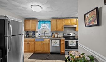 690 Killingly St, Johnston, RI 02919