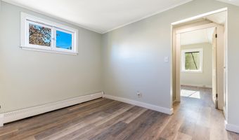 44 Sixth St, Auburn, ME 04210