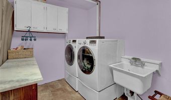 336 Richmond Ave, Amityville, NY 11701