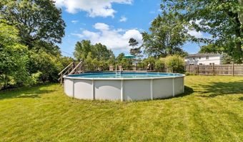 24 Rosewood Dr, Amherst, NY 14221