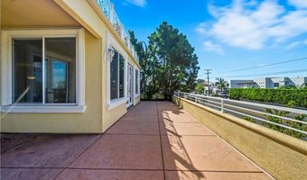 1107 Las Flores Dr, Carlsbad, CA 92008