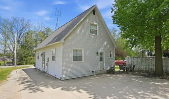 504 Carlin Dr, Angola, IN 46703