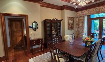 918 Oak Dr, Woodstock, GA 30189