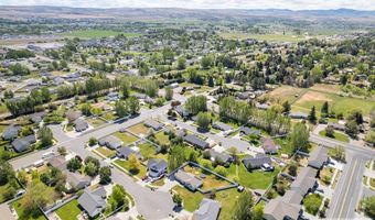 3845 E Ridgeview Cir, Ammon, ID 83406