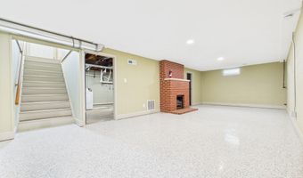 901 Fremont Dr, Anderson, IN 46012