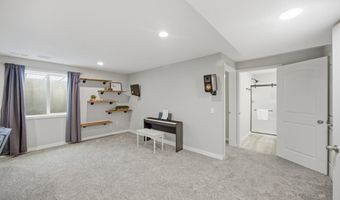4215 NW Cedarwood Dr, Ankeny, IA 50023