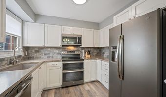 3069 HANSON St, Cheyenne, WY 82001