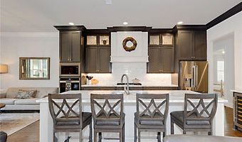 1001 Fairview Dr, Auburn, AL 36830