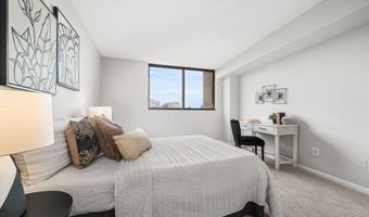 1101 S ARLINGTON RIDGE Rd 212, Arlington, VA 22202