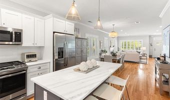 204 Wickford Ct 31, North Kingstown, RI 02852