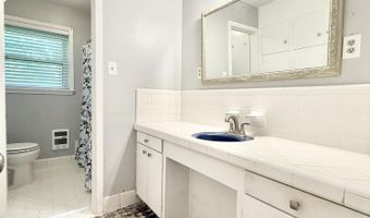 1404 N Jackson St, Brookhaven, MS 39601