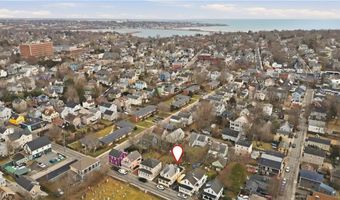 51 Warner St, Newport, RI 02840