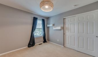 13153 Barrett Meadows Dr, Des Peres, MO 63021
