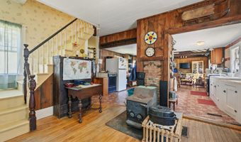 28 Chapel St, Augusta, ME 04330