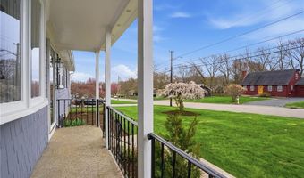 49 Roosevelt Dr, Bristol, RI 02809