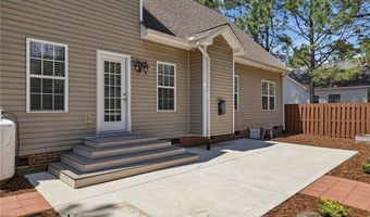 100 Cross Pointe Ln, Aberdeen, NC 28315