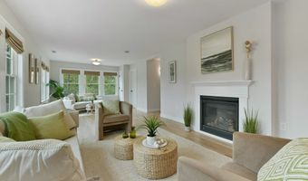 176 Medford St 176, Arlington, MA 02474