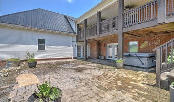 22643 Twin Oaks Rd, Abingdon, VA 24211