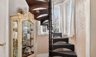 85 Cherry Hill Rd, Branford, CT 06405