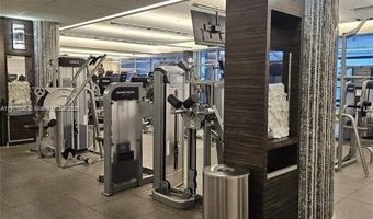 21050 Point Pl 501, Aventura, FL 33180