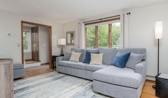 27 Grafton Dr, Bedford, NH 03110