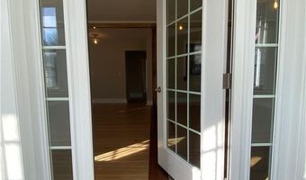 6 W Main St, Chester, CT 06412