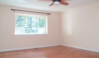 2339 Pontiac Trl, Ann Arbor, MI 48105